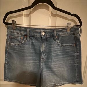 American Eagle Super High Rise Relaxed Short